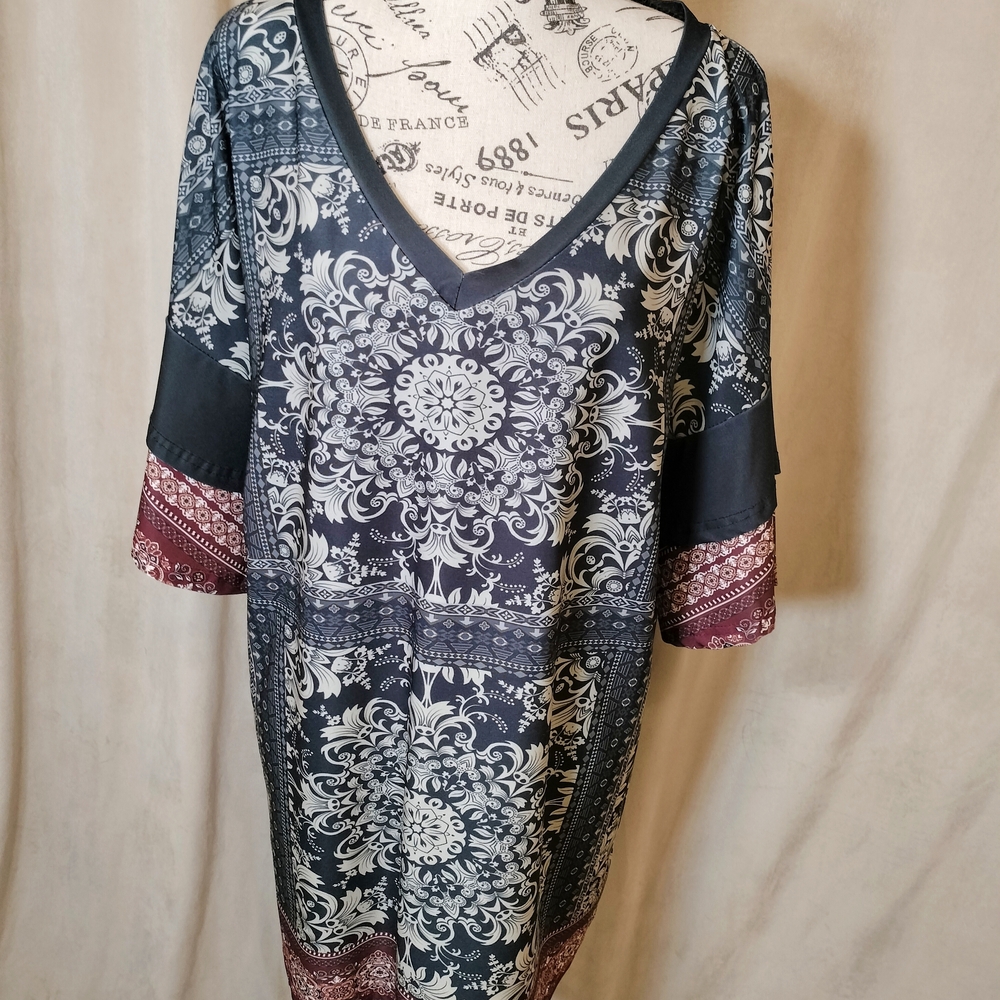 Chic Lily by Firmiana V-Neck Medallion Patterned Mini Tunic Dress. Size L